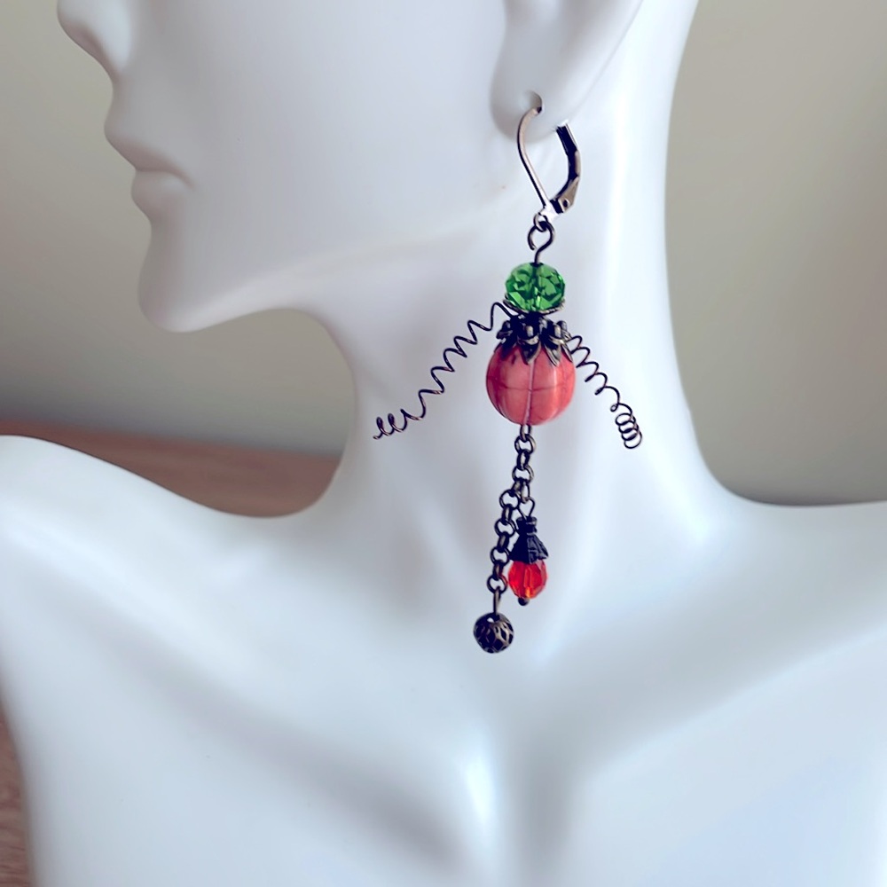 HAND CRAFTED AUTUMN EARRINGS Fall Halloween Thanksgiving Orange Pumpkins Vines - Picture 3 of 12